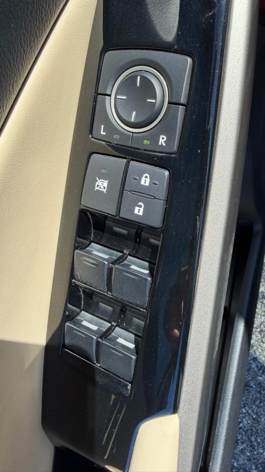 Lexus IS 250 4dr Sport Sdn RWD 2015