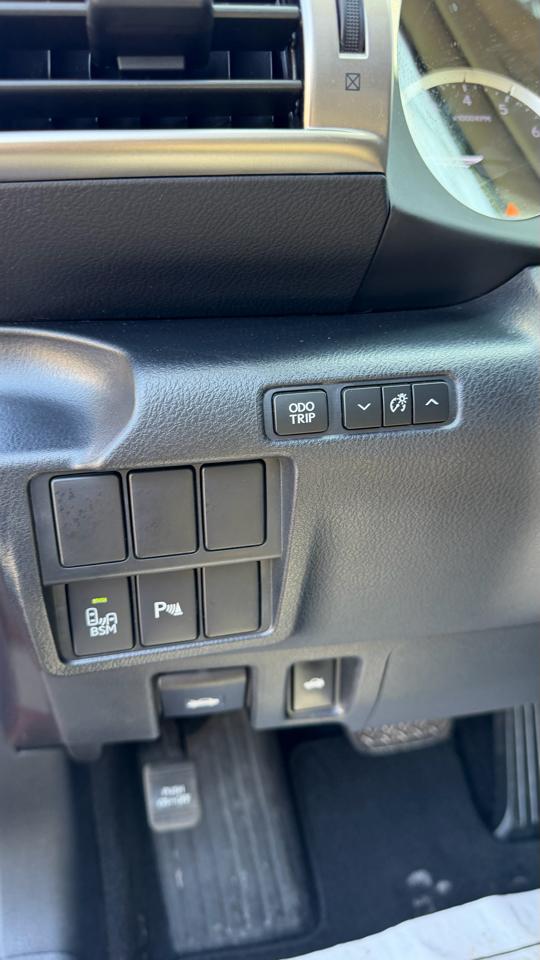 Lexus IS 250 4dr Sport Sdn RWD 2015