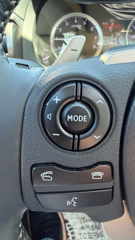 Lexus IS 250 4dr Sport Sdn RWD 2015