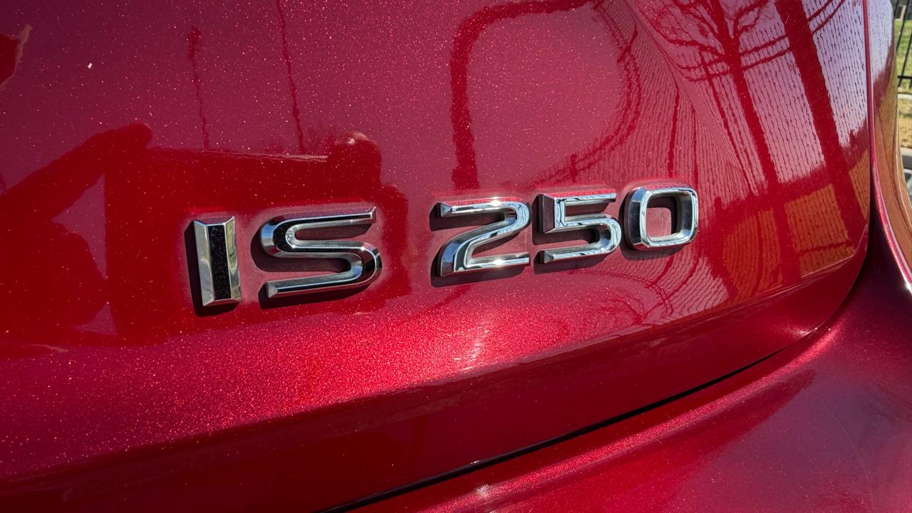 Lexus IS 250 4dr Sport Sdn RWD 2015