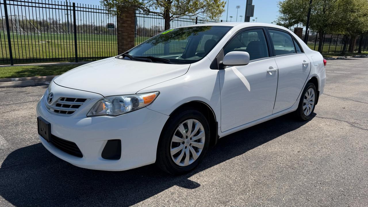 Toyota Corolla 4dr Sdn Auto LE Special Edition (Natl) 2013