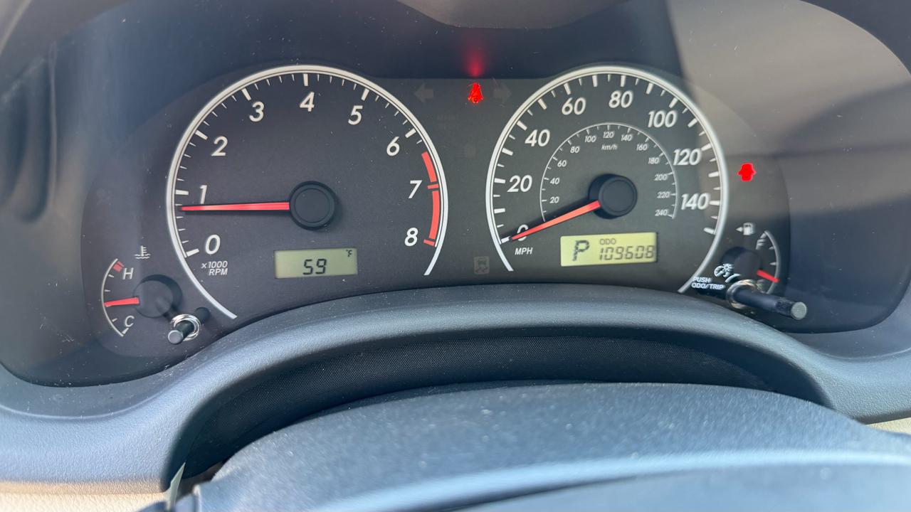 Toyota Corolla 4dr Sdn Auto LE Special Edition (Natl) 2013