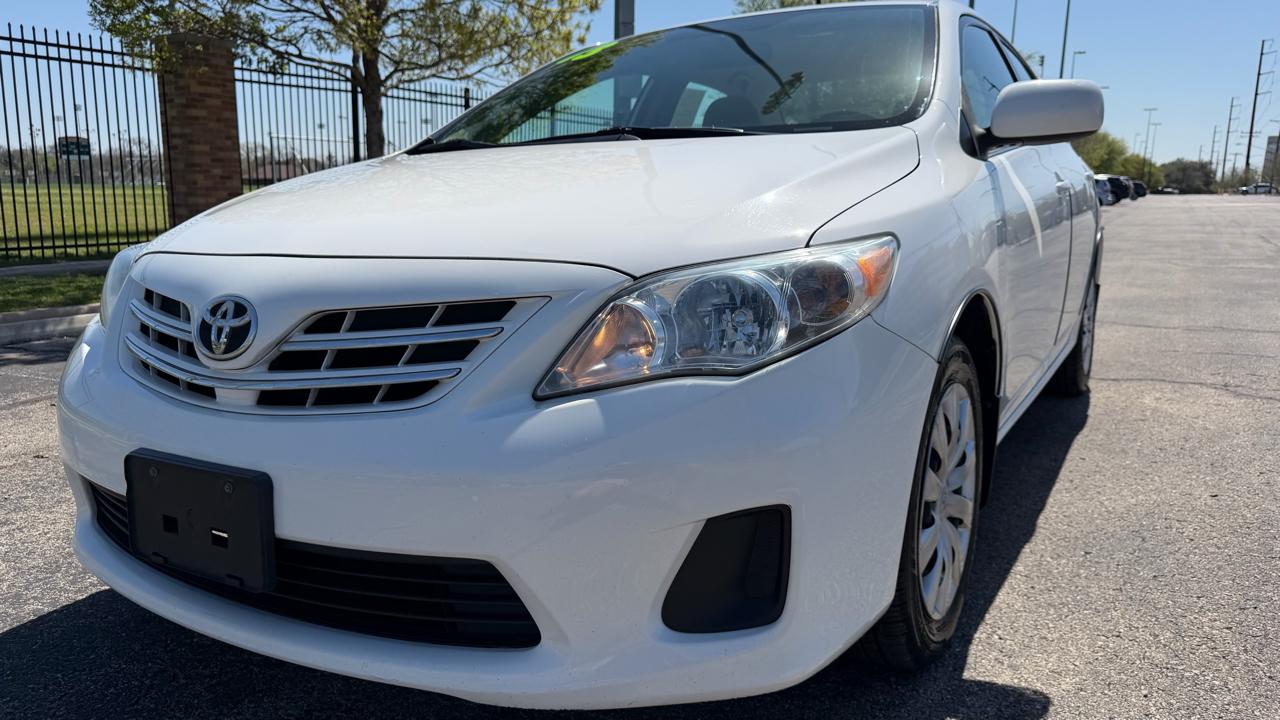 Toyota Corolla 4dr Sdn Auto LE Special Edition (Natl) 2013