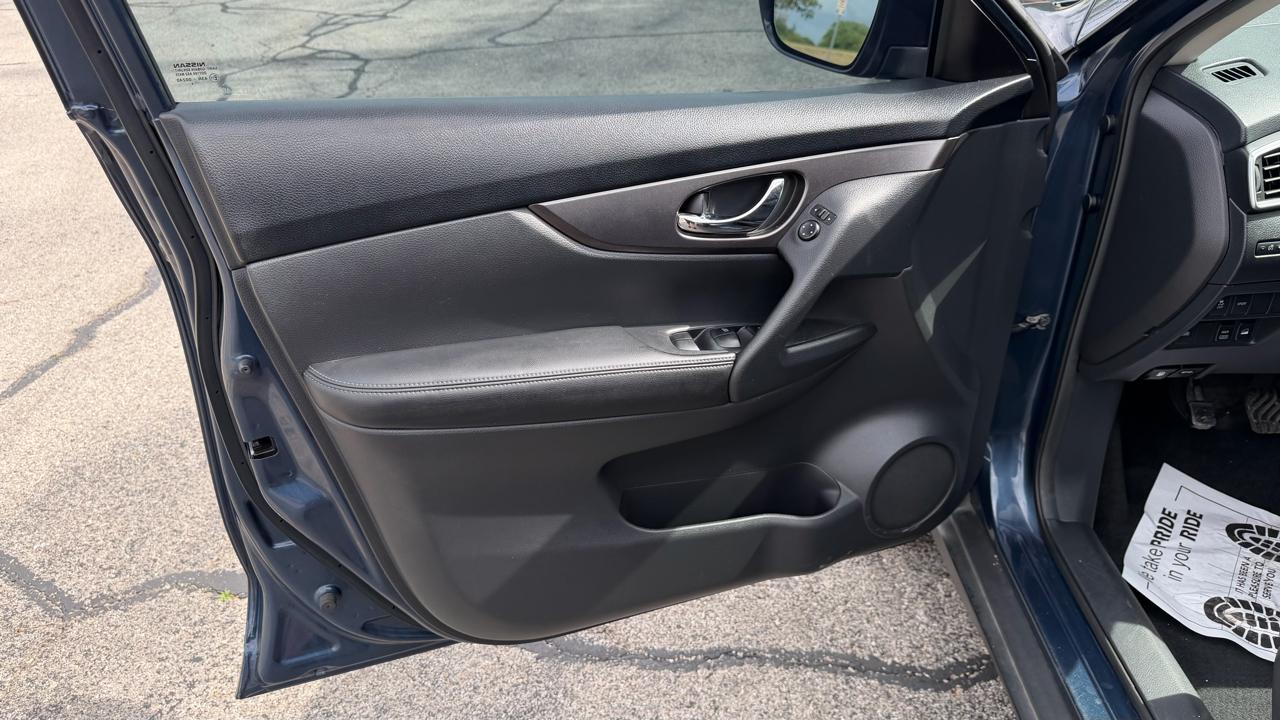 Nissan Rogue AWD 4dr SV 2015