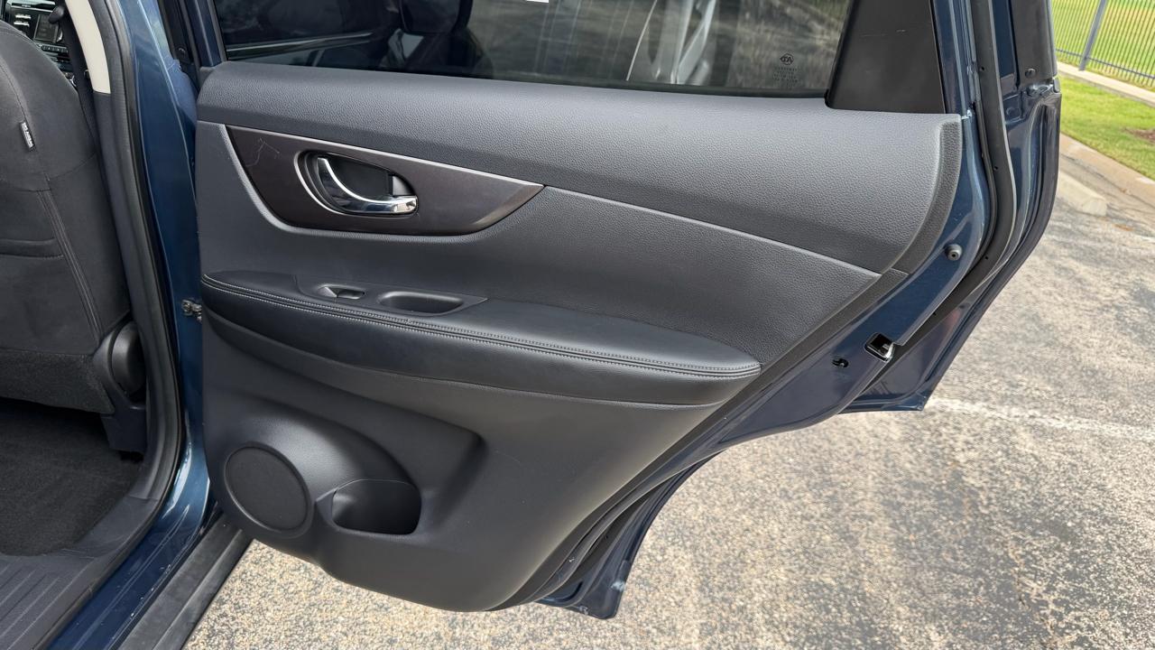 Nissan Rogue AWD 4dr SV 2015