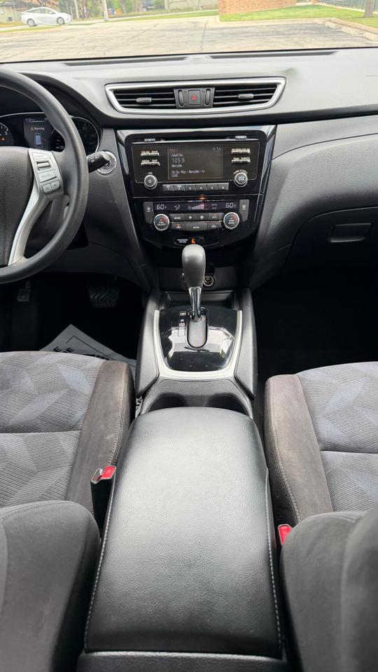 Nissan Rogue AWD 4dr SV 2015