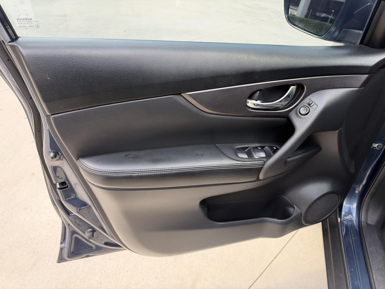 Nissan Rogue AWD 4dr SV 2015
