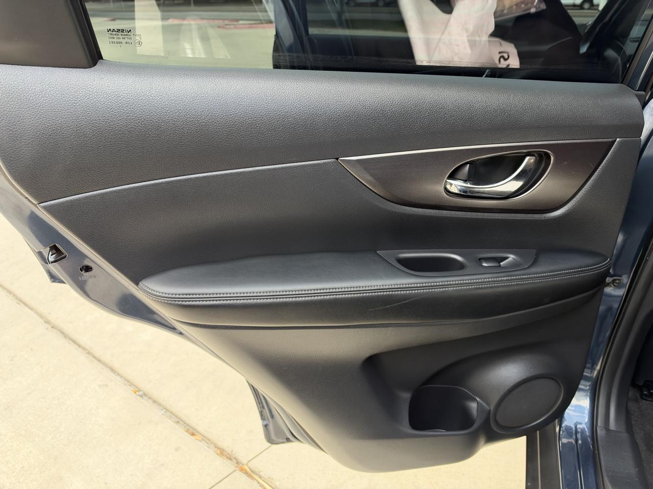 Nissan Rogue AWD 4dr SV 2015