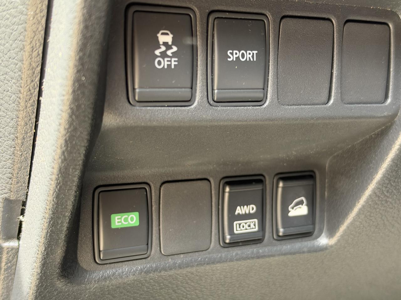 Nissan Rogue AWD 4dr SV 2015