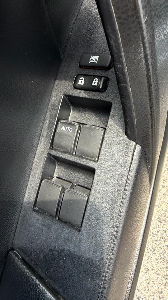 Toyota Corolla 4dr Sdn CVT LE ECO (Natl) 2014