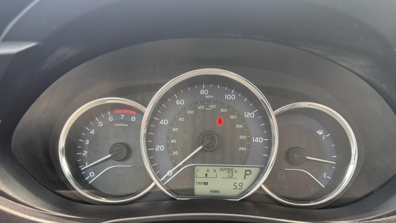 Toyota Corolla 4dr Sdn CVT LE ECO (Natl) 2014