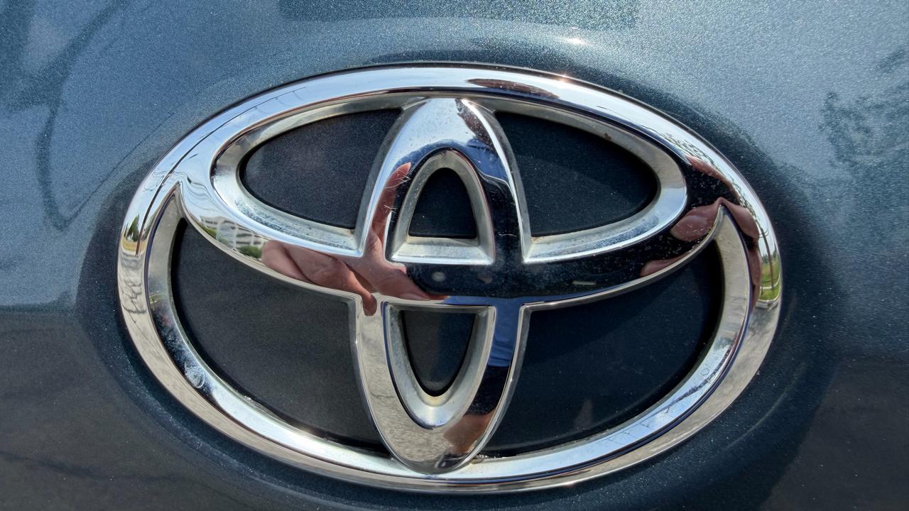 Toyota Corolla 4dr Sdn CVT LE ECO (Natl) 2014