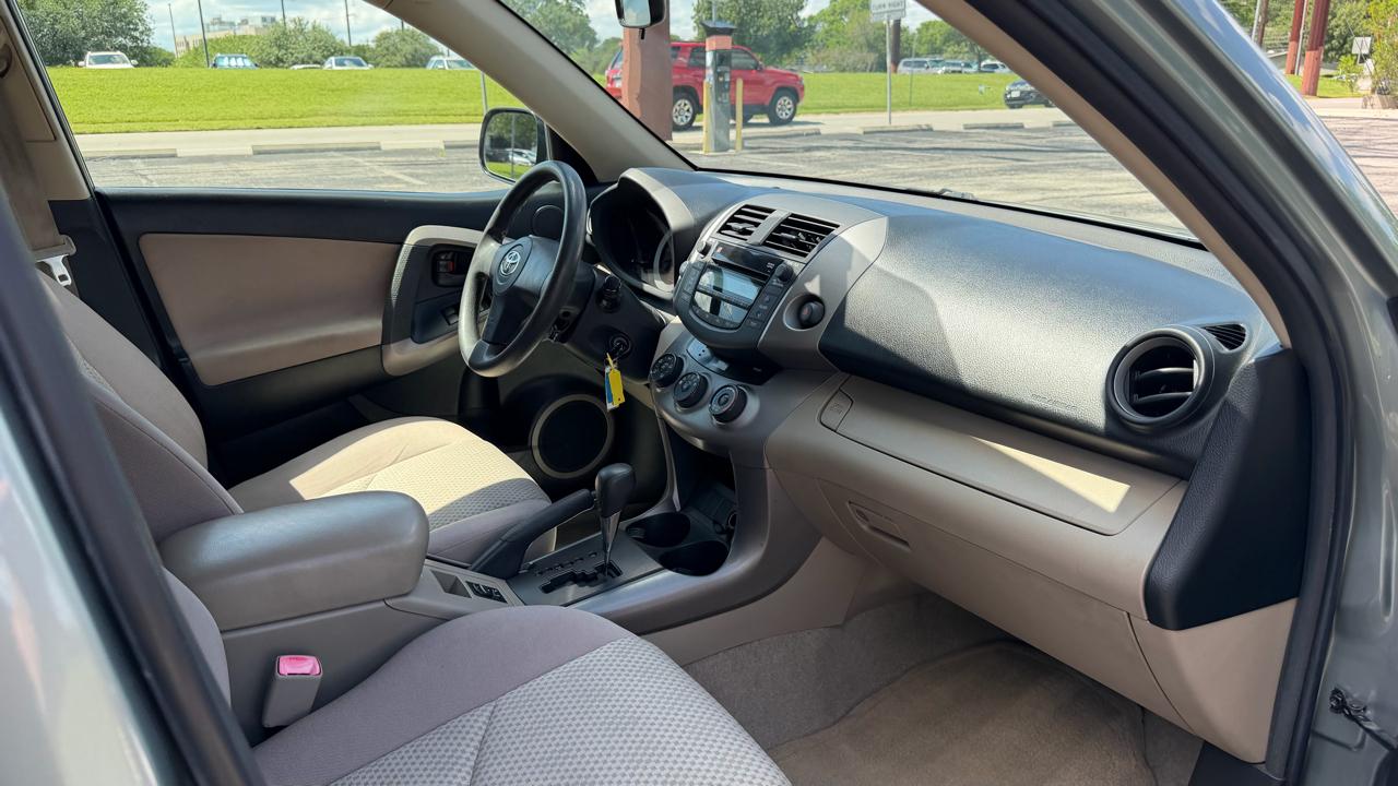 Toyota RAV4 FWD 4dr 4-cyl 4-Spd AT (Natl) 2008