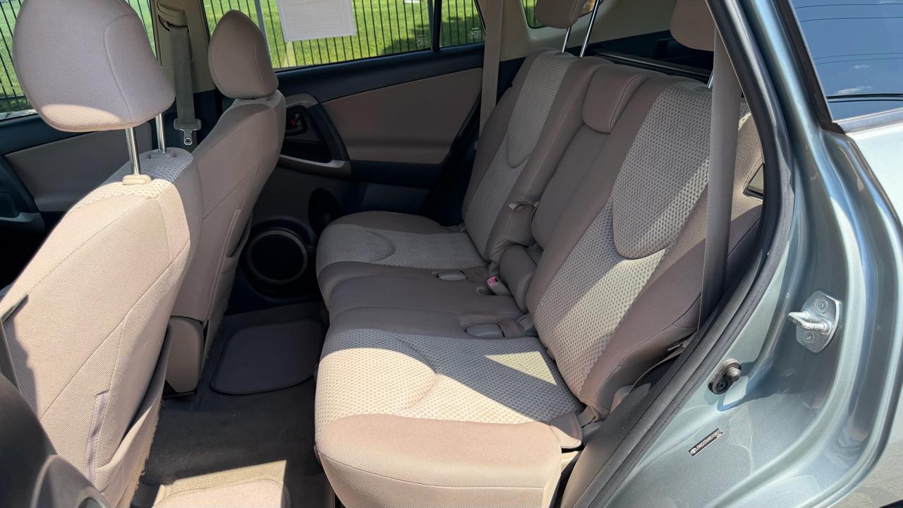 Toyota RAV4 FWD 4dr 4-cyl 4-Spd AT (Natl) 2008