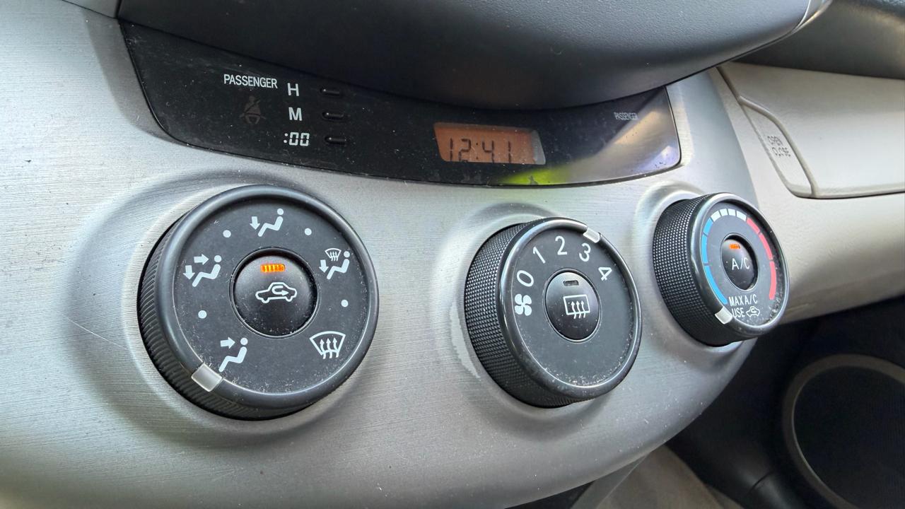 Toyota RAV4 FWD 4dr 4-cyl 4-Spd AT (Natl) 2008