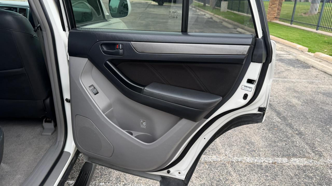 Toyota 4Runner 4dr SR5 V8 Auto (Natl) 2006