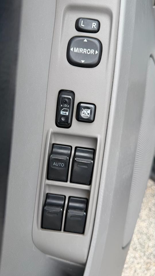 Toyota 4Runner 4dr SR5 V8 Auto (Natl) 2006