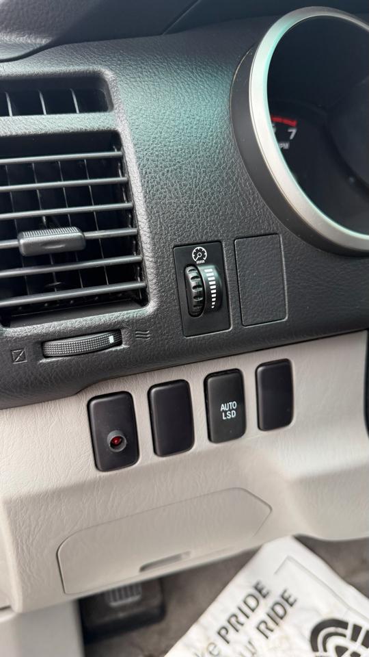 Toyota 4Runner 4dr SR5 V8 Auto (Natl) 2006