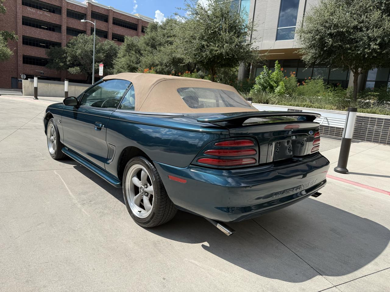 Ford Mustang 2dr Convertible GT 1994