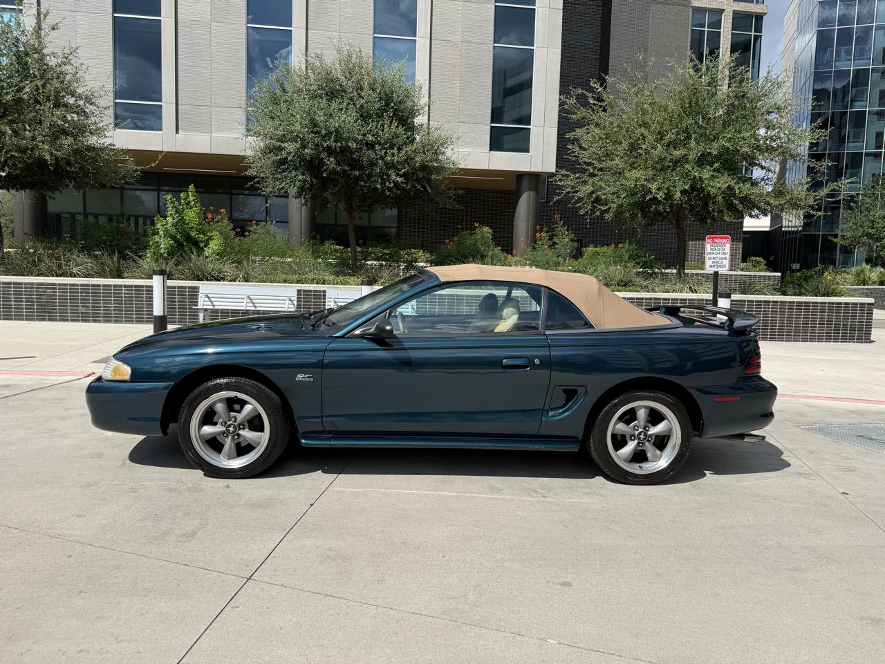Ford Mustang 2dr Convertible GT 1994