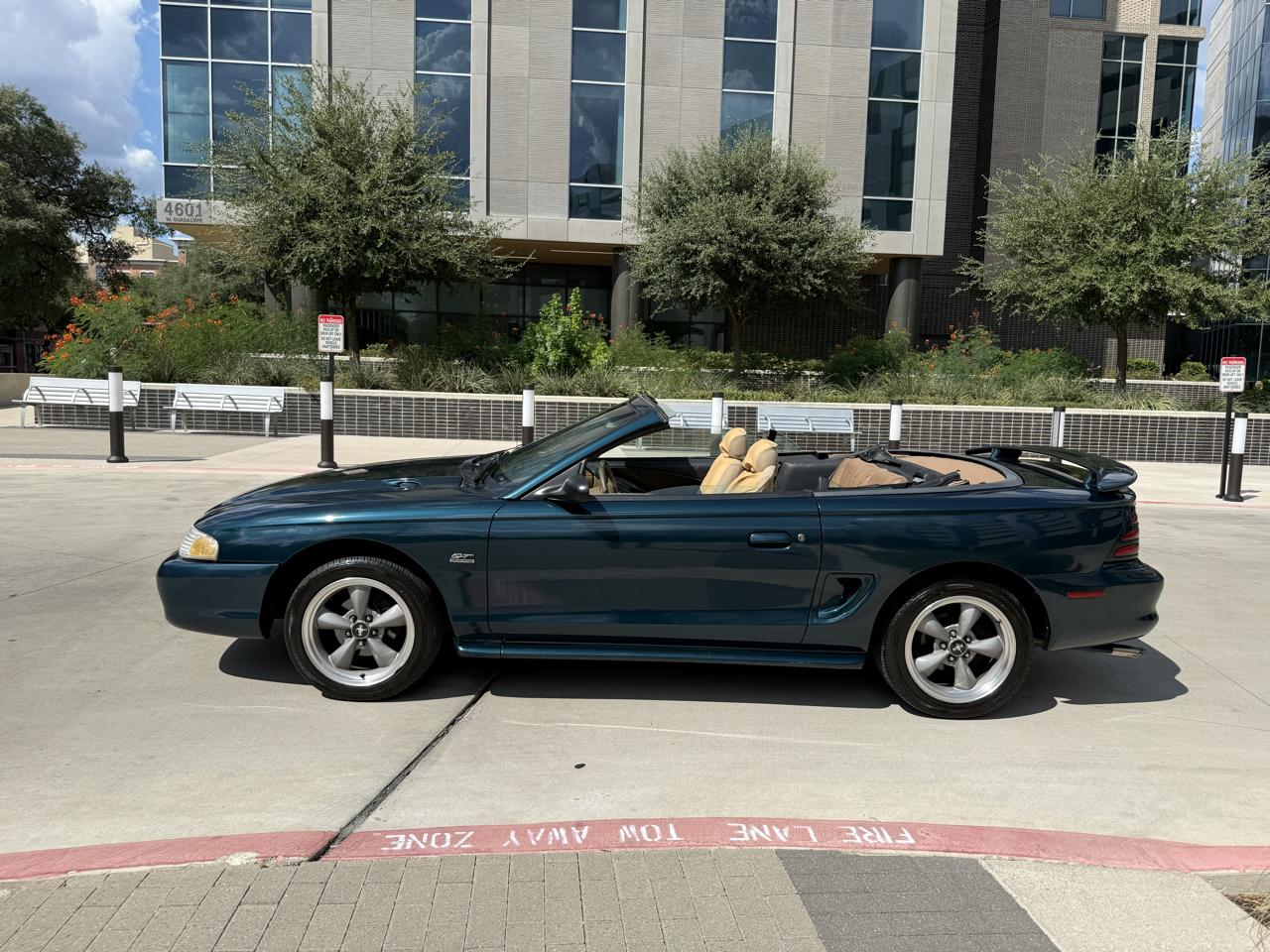 Ford Mustang 2dr Convertible GT 1994