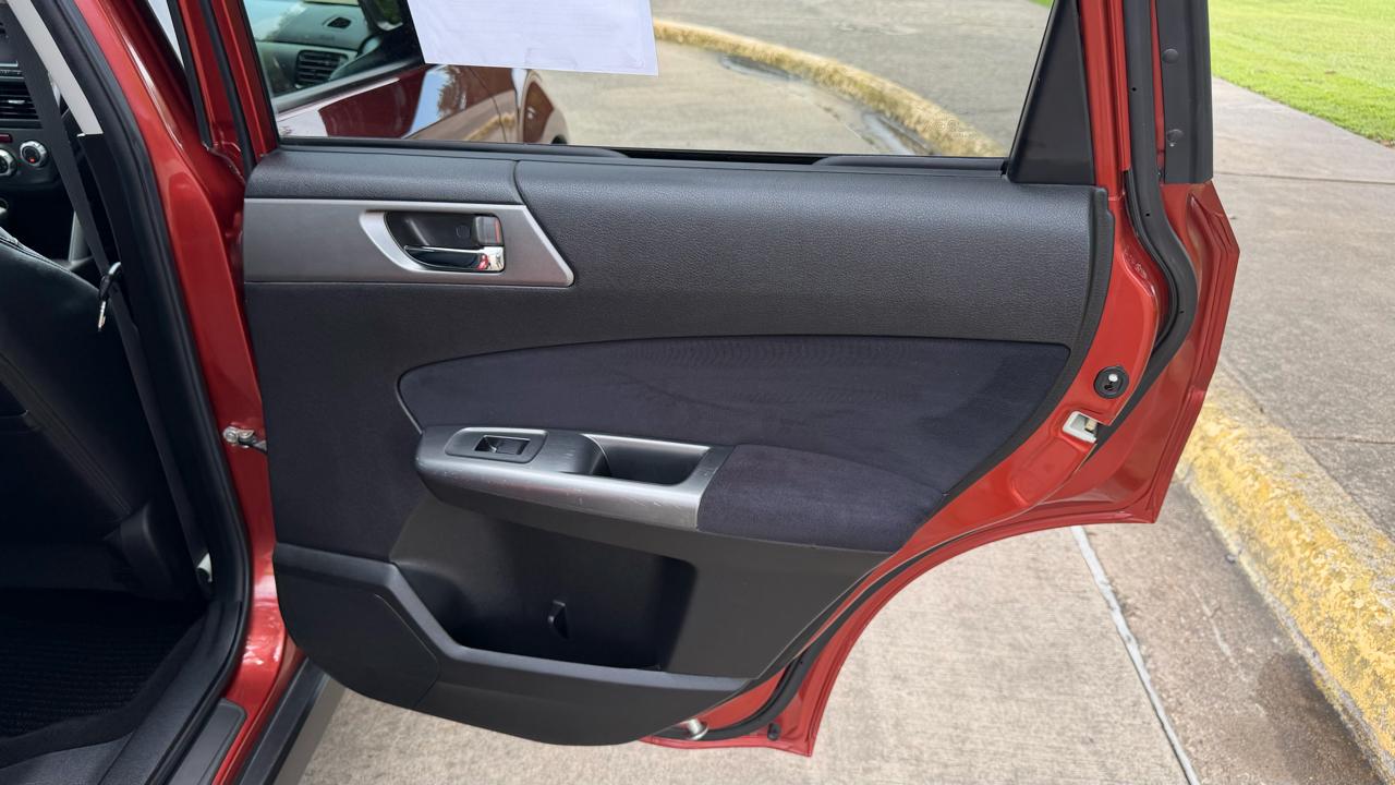 Subaru Forester 4dr Auto 2.5X Limited 2011