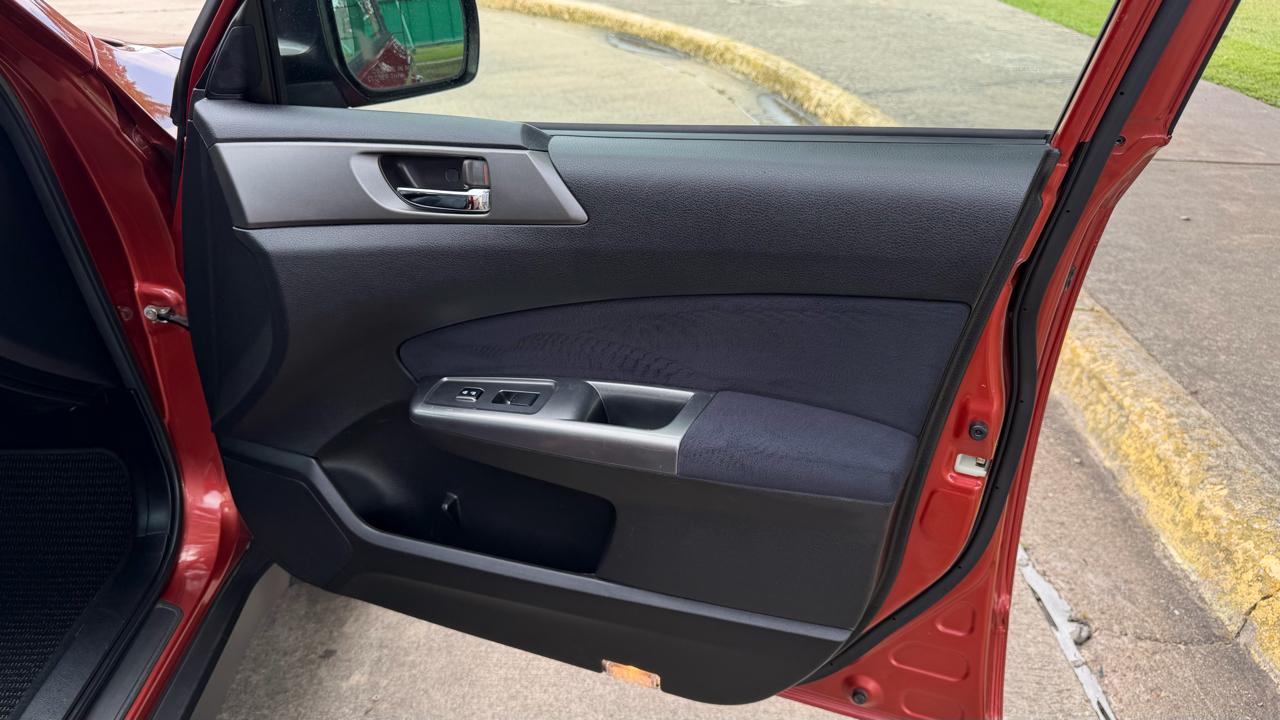 Subaru Forester 4dr Auto 2.5X Limited 2011
