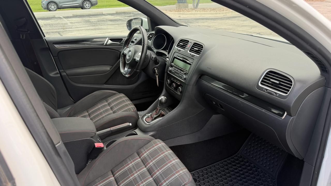 Volkswagen GTI 4dr HB DSG Driver's Edition PZEV 2014