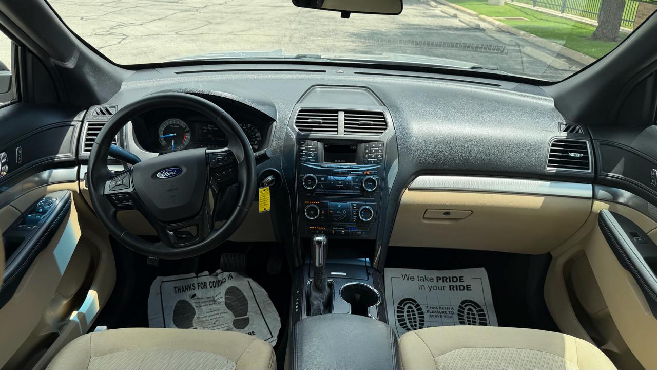 Ford Explorer Base FWD 2017