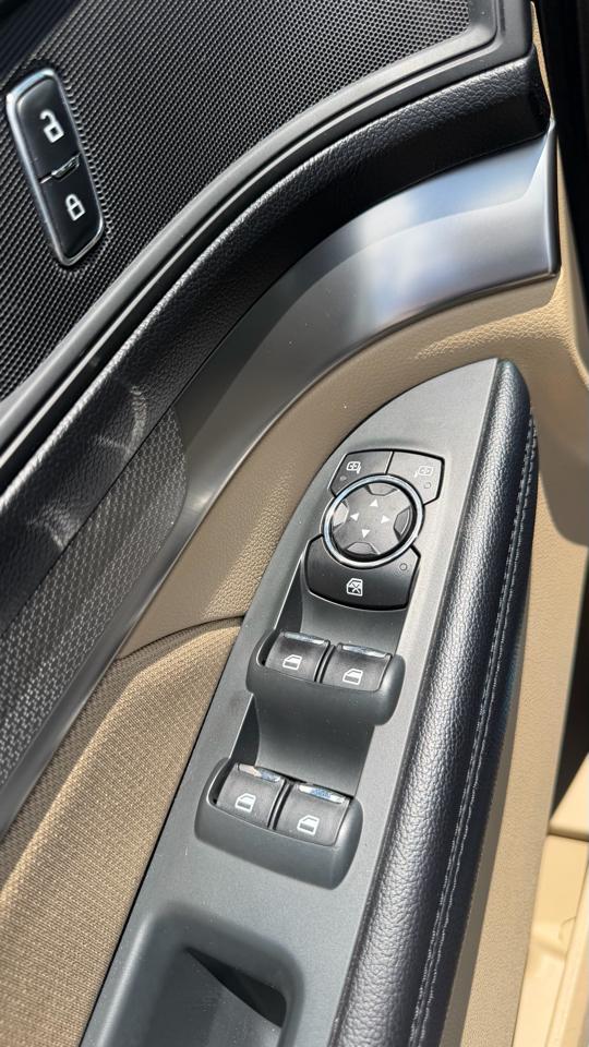 Ford Explorer Base FWD 2017