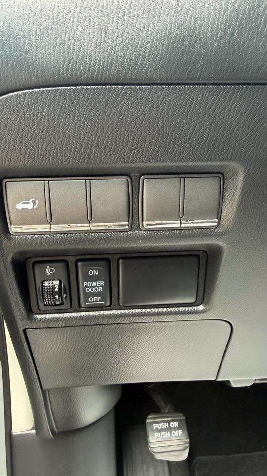 Infiniti QX80 2WD 4dr 2014