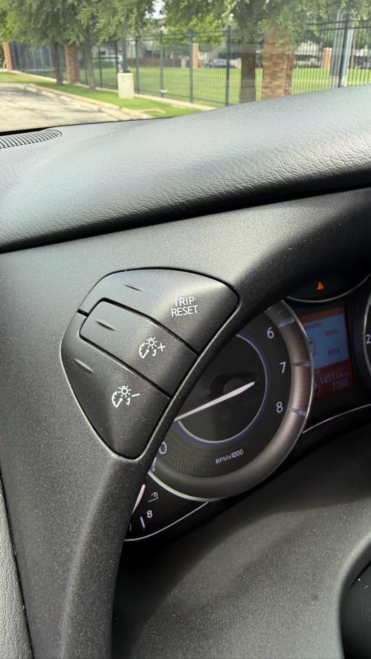 Infiniti QX80 2WD 4dr 2014