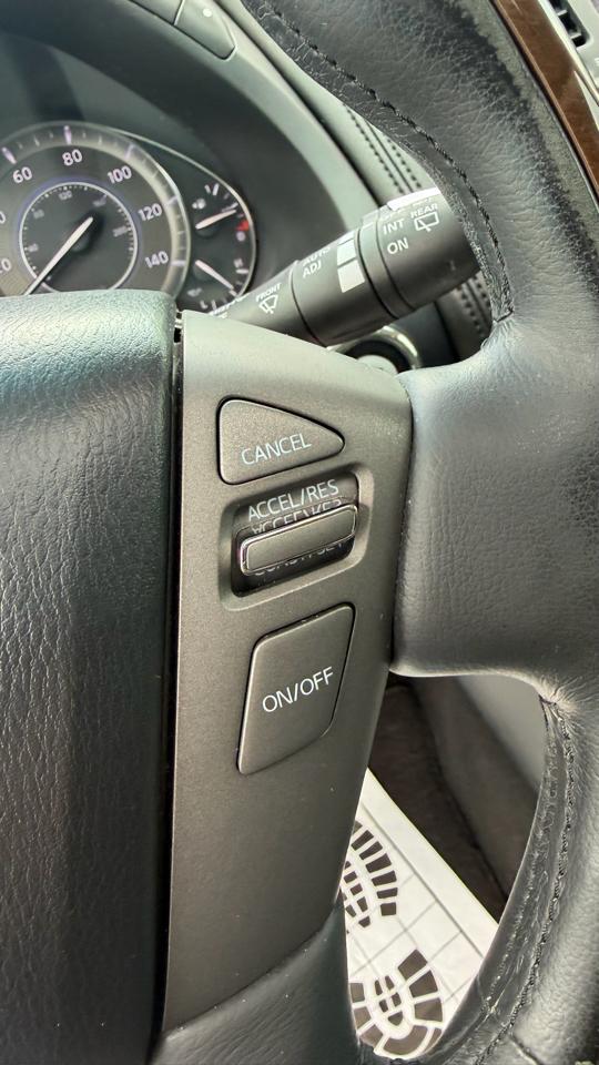 Infiniti QX80 2WD 4dr 2014