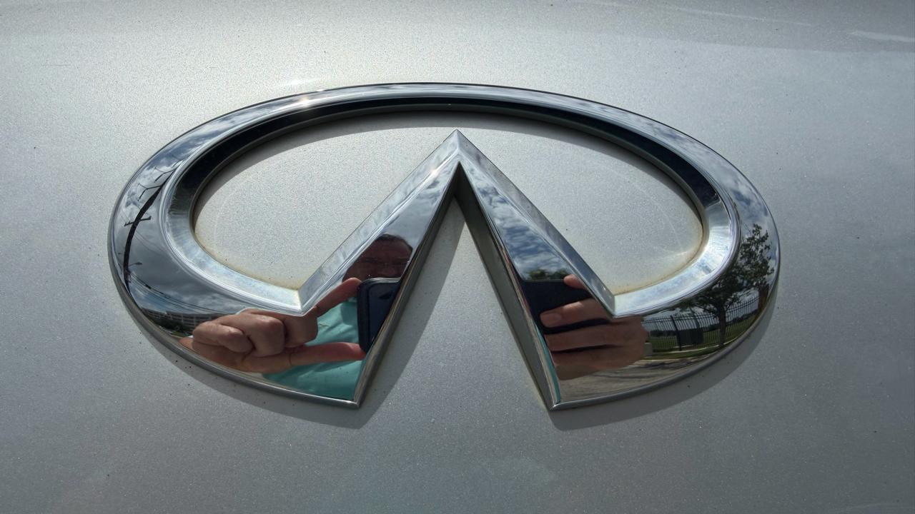 Infiniti QX80 2WD 4dr 2014