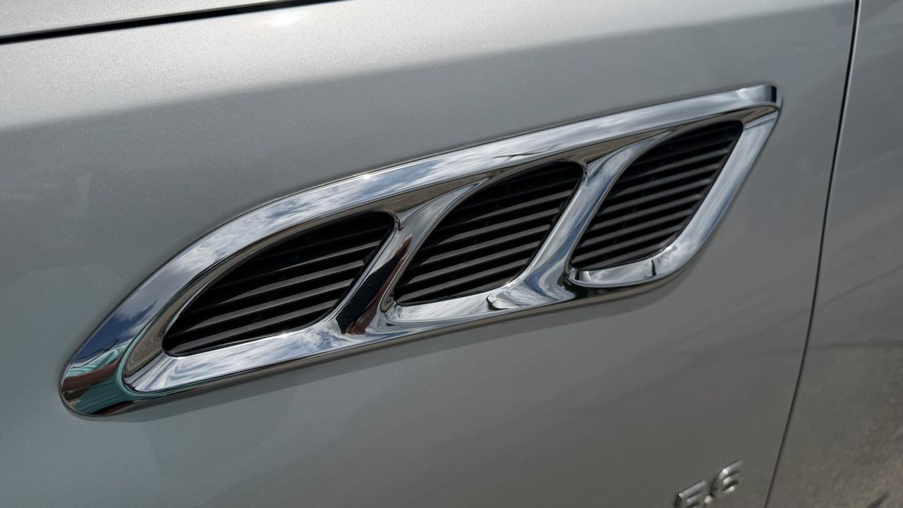 Infiniti QX80 2WD 4dr 2014