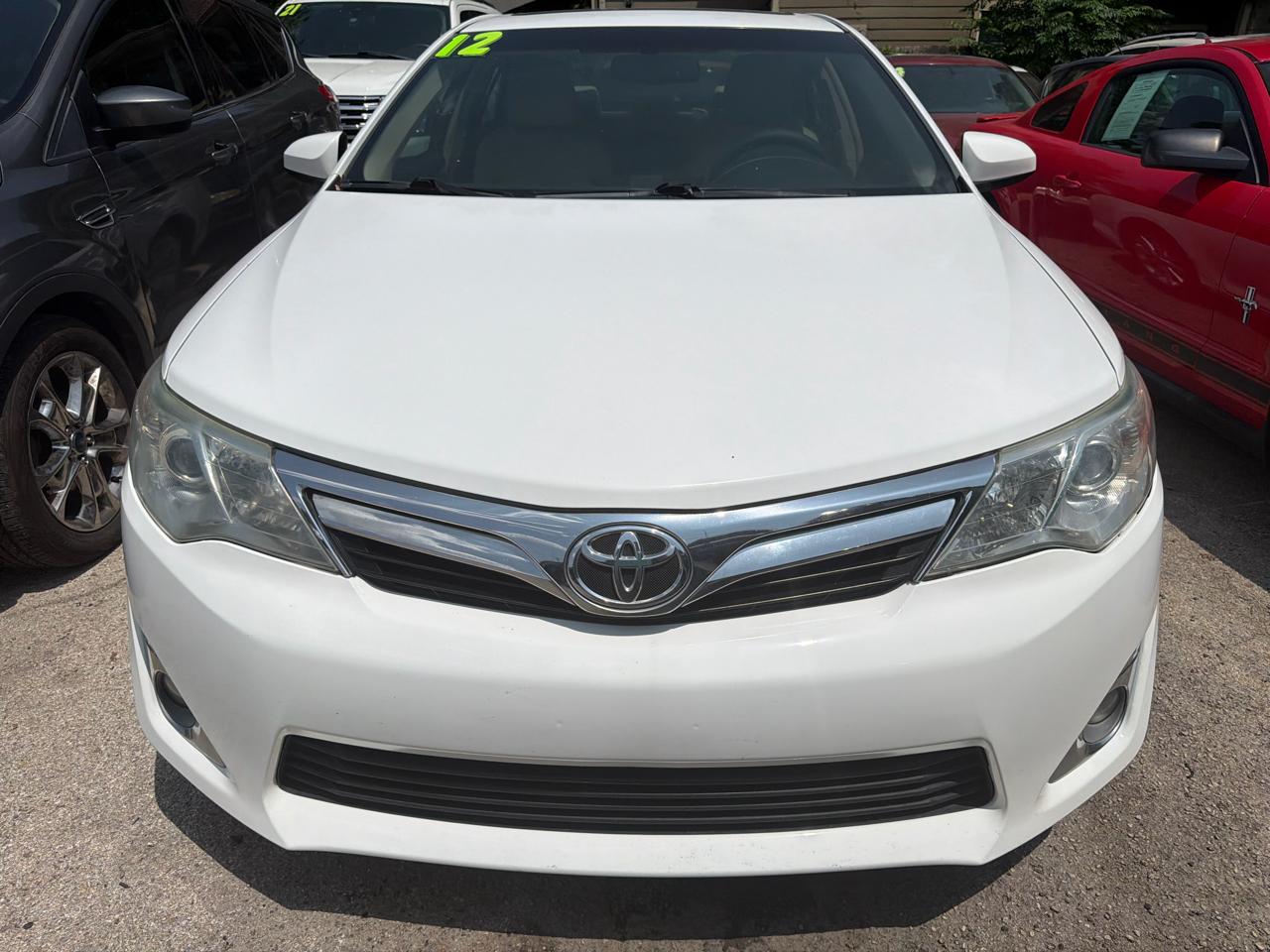 Toyota Camry 4dr Sdn V6 Auto XLE (Natl) 2012