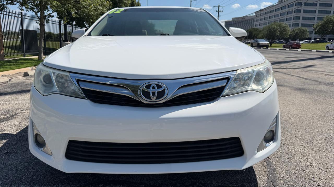 Toyota Camry 4dr Sdn V6 Auto XLE (Natl) 2012
