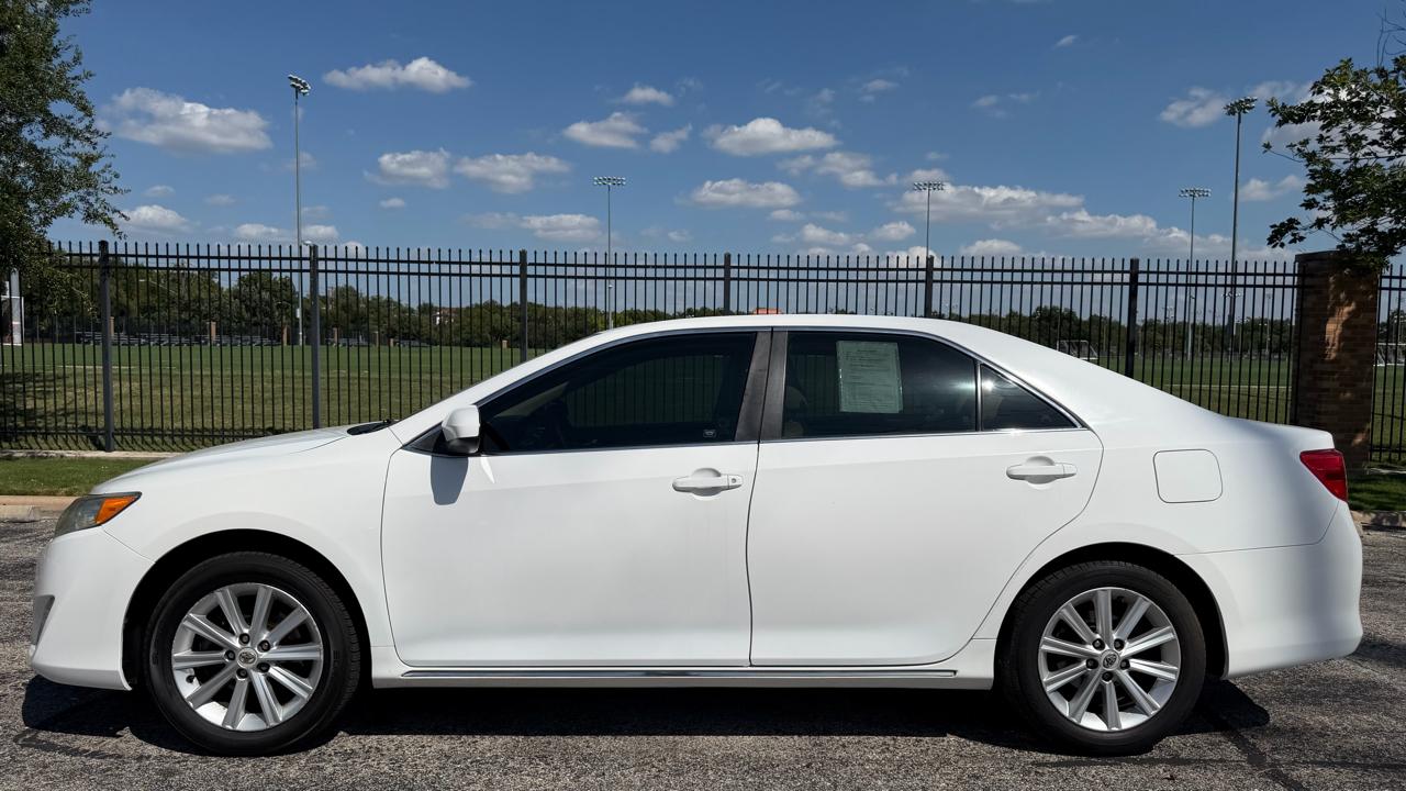 Toyota Camry 4dr Sdn V6 Auto XLE (Natl) 2012