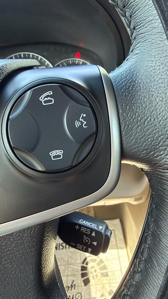 Toyota Camry 4dr Sdn V6 Auto XLE (Natl) 2012