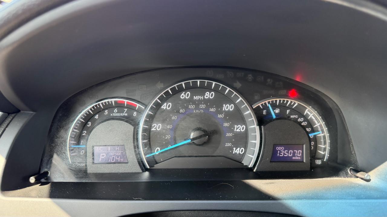 Toyota Camry 4dr Sdn V6 Auto XLE (Natl) 2012
