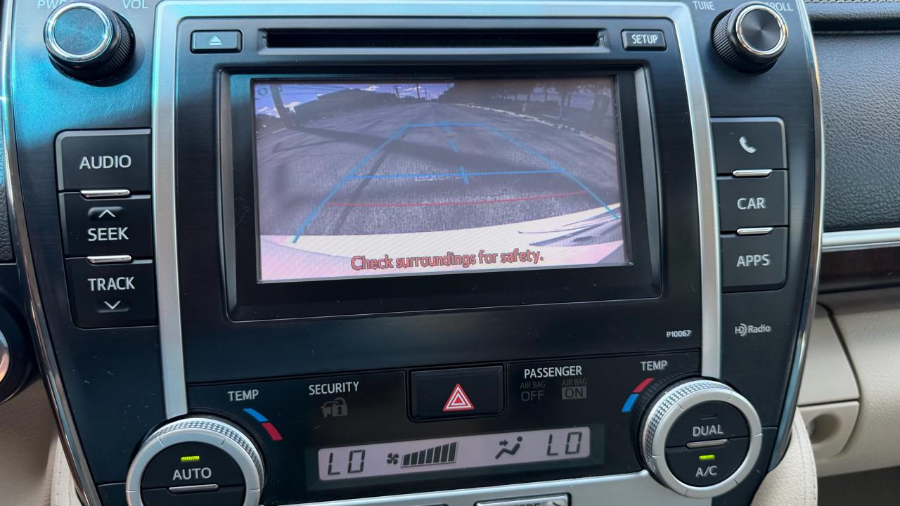 Toyota Camry 4dr Sdn V6 Auto XLE (Natl) 2012