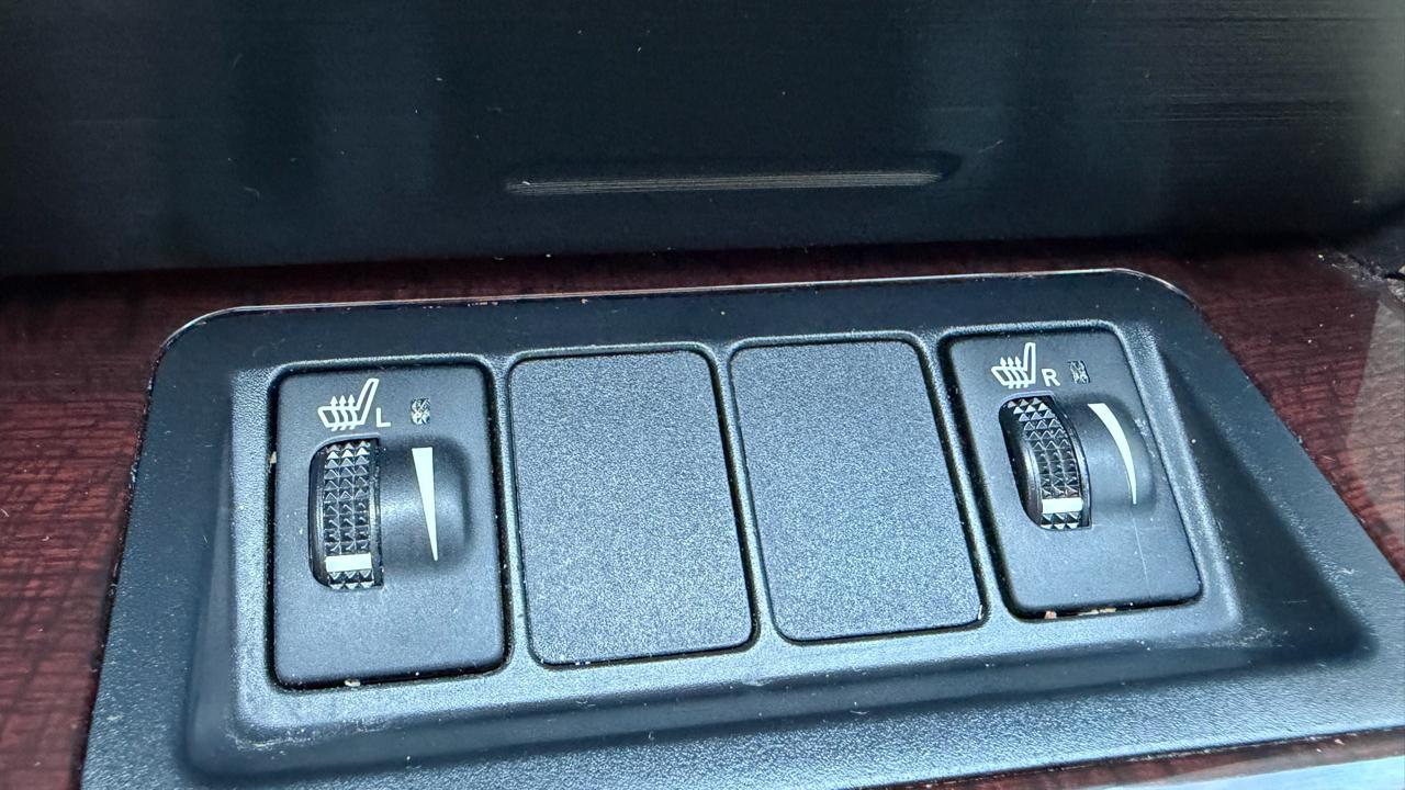 Toyota Camry 4dr Sdn V6 Auto XLE (Natl) 2012