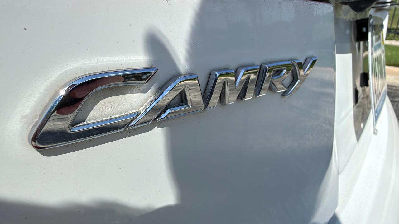 Toyota Camry 4dr Sdn V6 Auto XLE (Natl) 2012