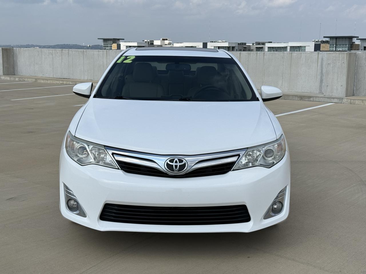 Toyota Camry 4dr Sdn V6 Auto XLE (Natl) 2012
