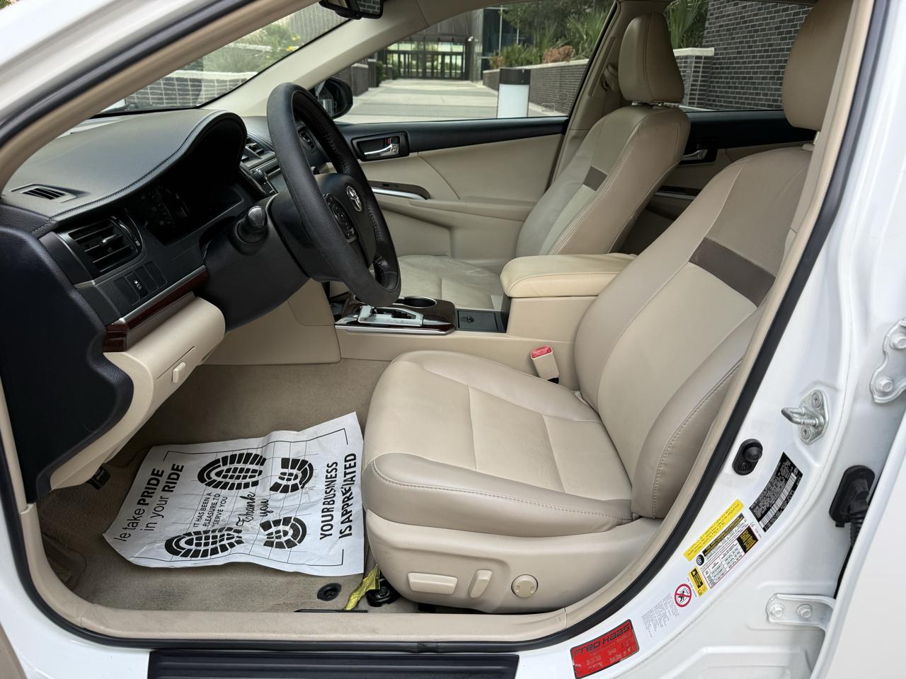 Toyota Camry 4dr Sdn V6 Auto XLE (Natl) 2012