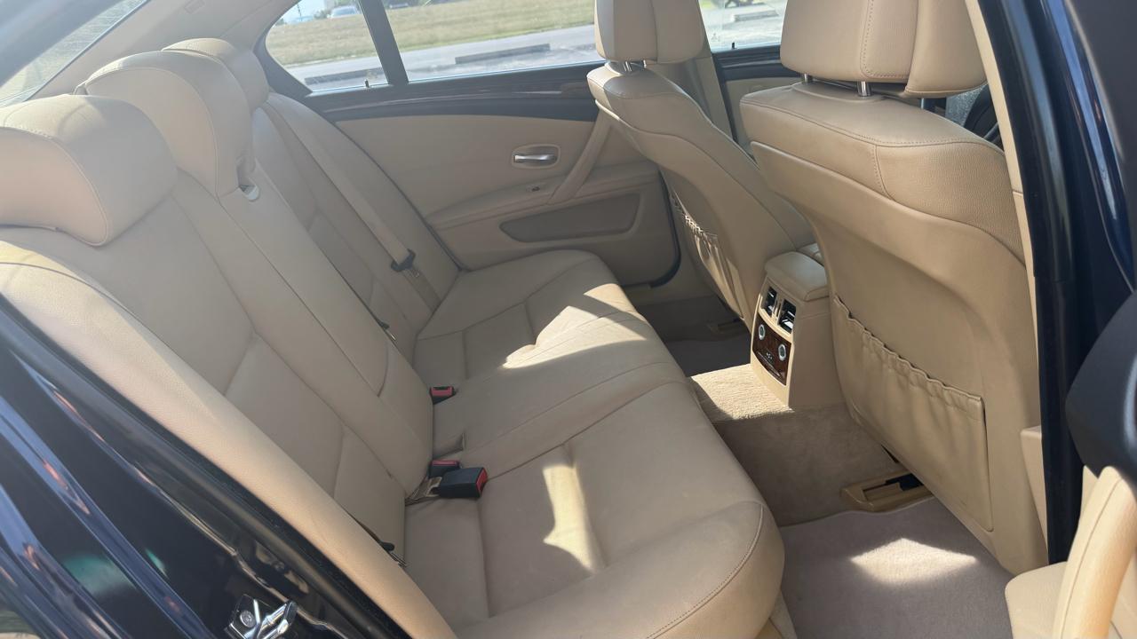 BMW 5 Series 4dr Sdn 528i RWD 2008