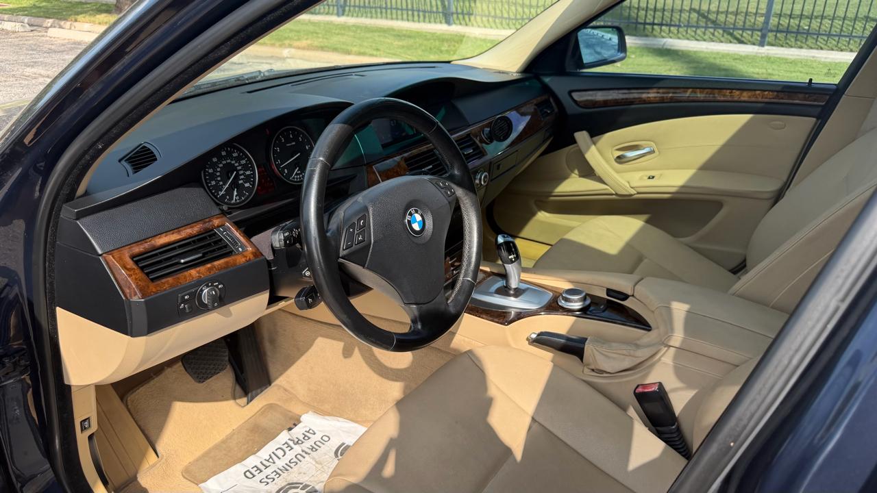BMW 5 Series 4dr Sdn 528i RWD 2008