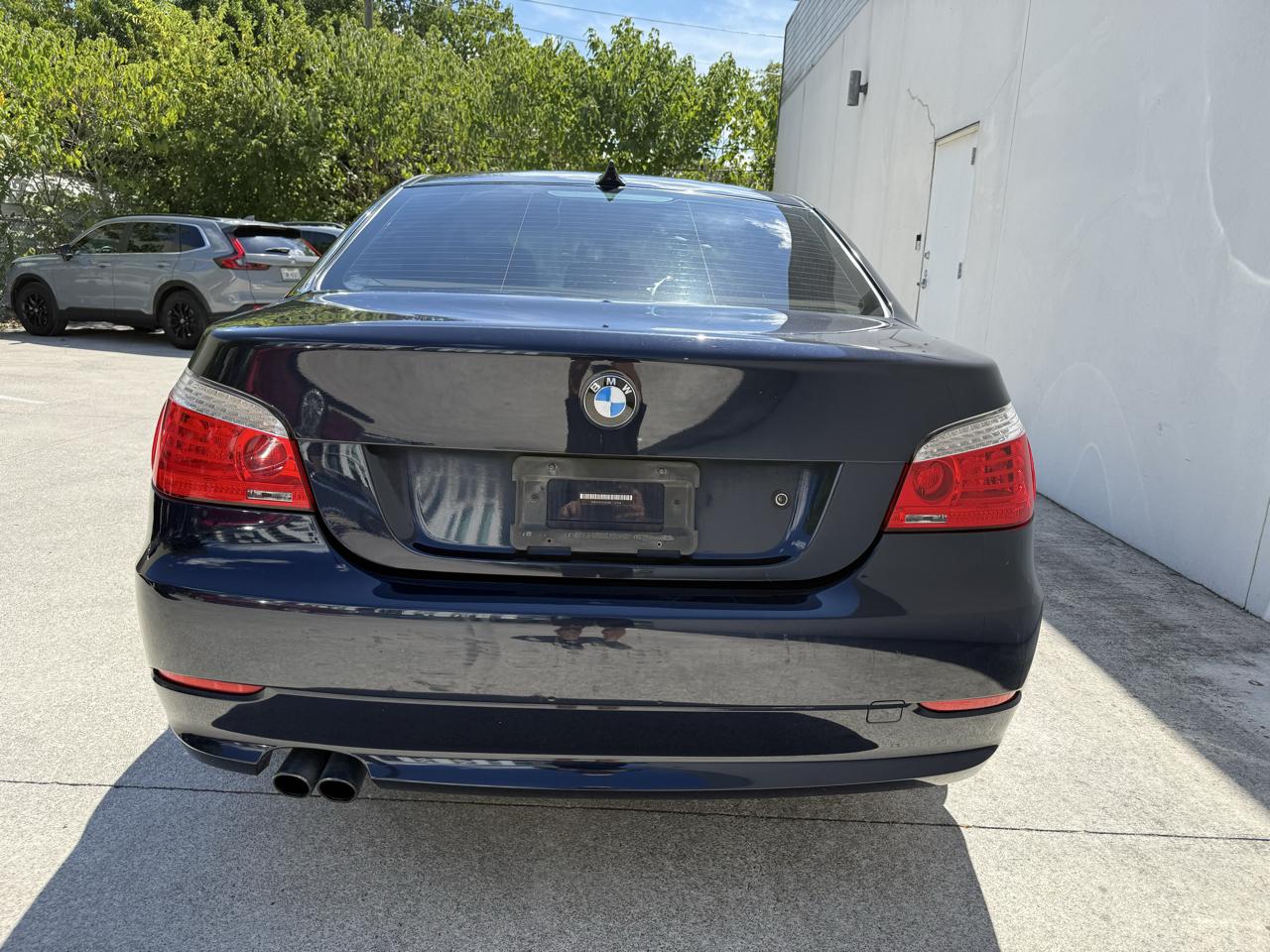 BMW 5 Series 4dr Sdn 528i RWD 2008