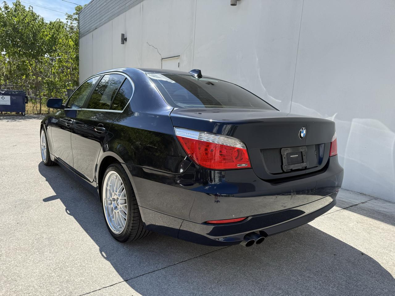 BMW 5 Series 4dr Sdn 528i RWD 2008