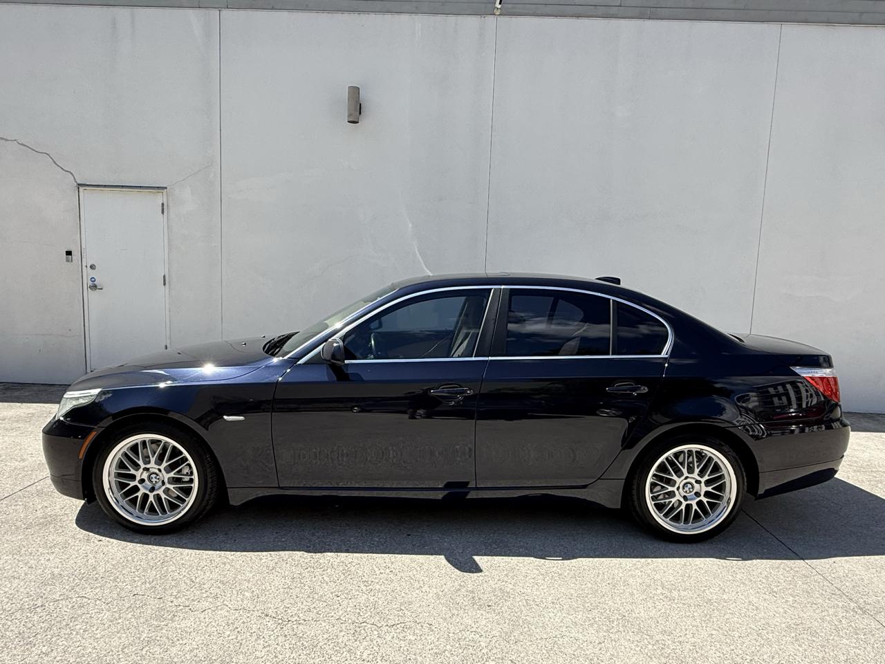 BMW 5 Series 4dr Sdn 528i RWD 2008